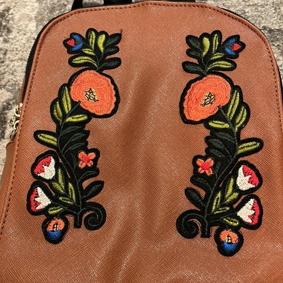 Flower Detail Mini Backpack - Picture 2 of 11